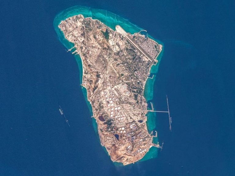 Iran Murka Infrastruktur Minyak AS dalam Bidikan