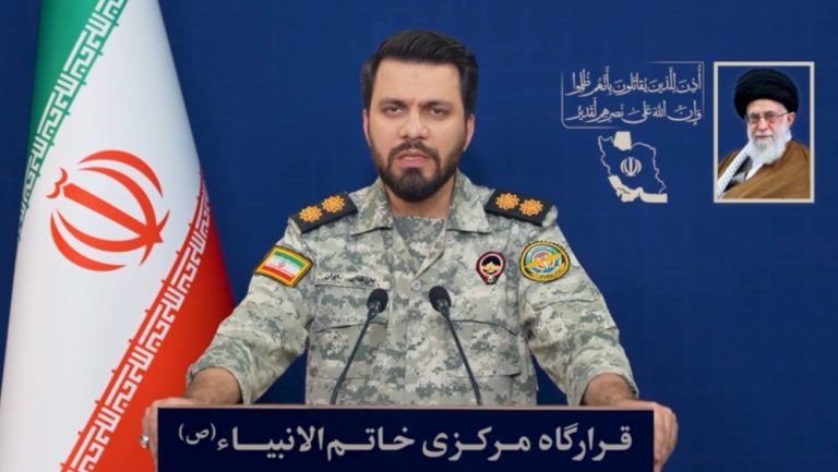 Iran Pecat Trump Dunia Menahan Napas