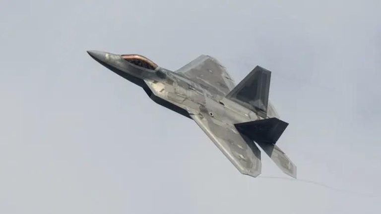 F-35 AS Mendarat Darurat Iran Jadi Sorotan