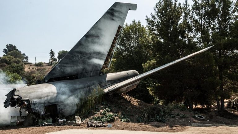 Horor di Langit Kolombia Pesawat Militer Jatuh