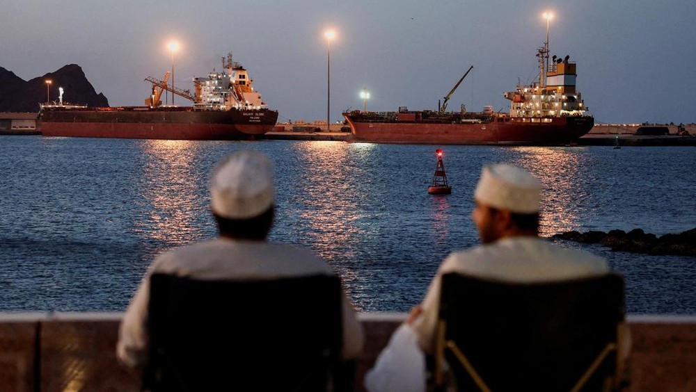 Siapa yang Berbohong Soal Selat Hormuz