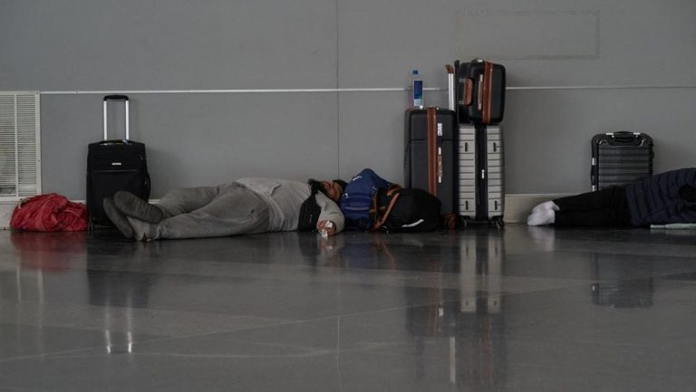 Ribuan Terjebak di Qatar Perang Jadi Biang Kerok