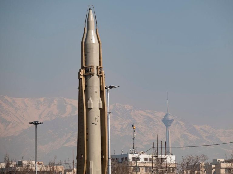 Iran Guncang Israel dengan Rudal Tak Terduga Iran Guncang Israel dengan Rudal Tak Terduga