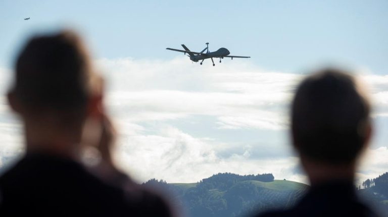 Teheran Bergetar Drone Canggih Runtuh