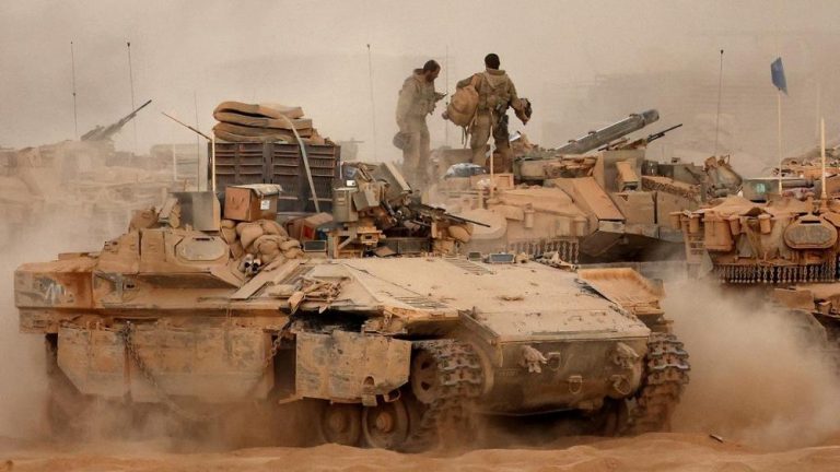 Puluhan Roket Hantam Israel Balasan Serangan Lebanon