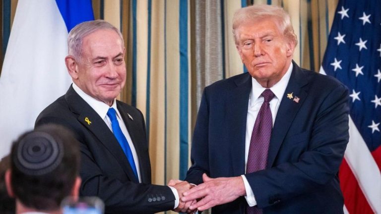 Trump Tak Tahu Serangan Israel Ladang Gas Iran Terancam Hancur