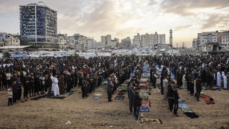 Idulfitri Gaza di Bawah Bayang Reruntuhan