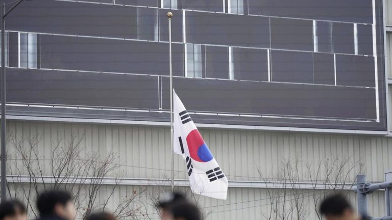 Mengapa Korea Selatan Mendadak Panik Kantong Sampah
