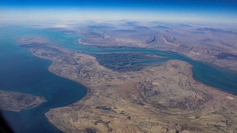 Iran Kunci Selat Hormuz Perintah Pemimpin Tak Bisa Diganggu Gugat