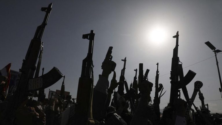 Israel Diserang Lagi Rudal Houthi Meluncur