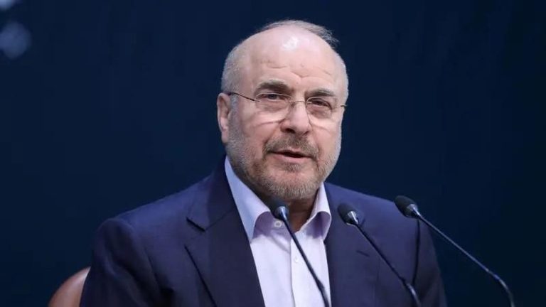 Selat Hormuz Memanas Iran Takkan Mundur