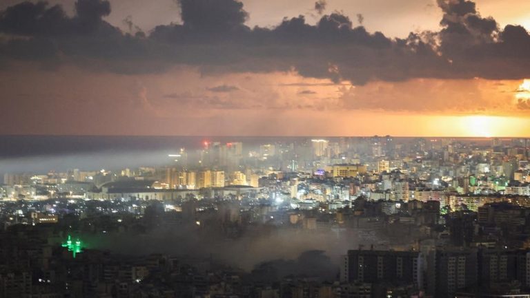 Beirut Membara Tiga Ledakan Mengguncang