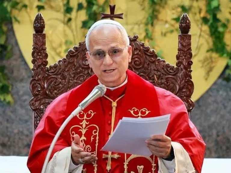 Paus Leo Tak Gentar Trump Soal Perang