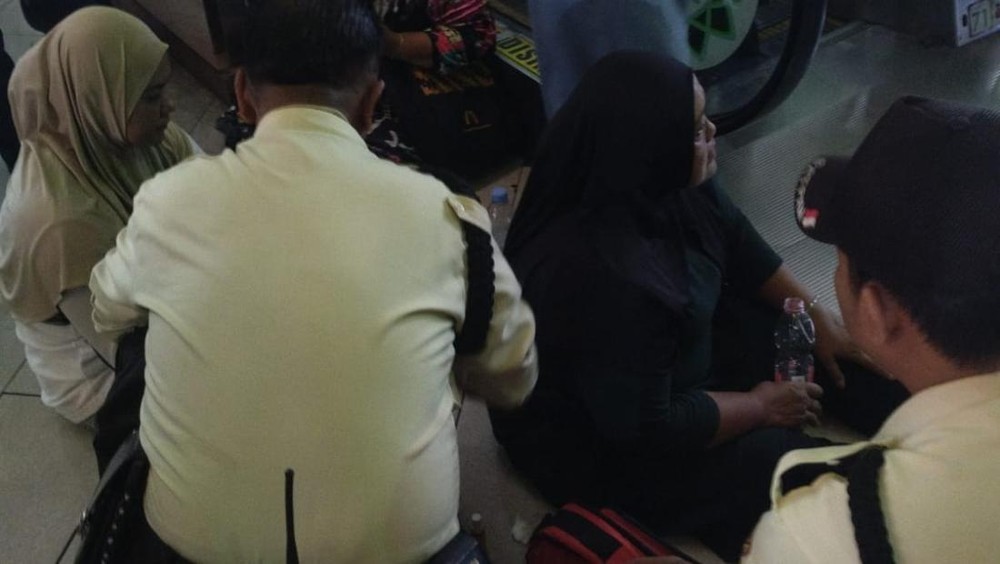 Eskalator Tanah Abang Mendadak Berbalik Arah Tiga Ibu Terjatuh
