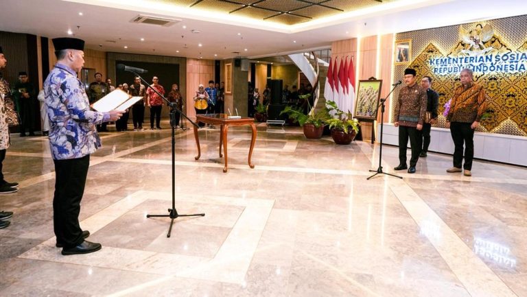 Gus Ipul Lantik 8 Pejabat Kemensos Ada Pesan Khusus
