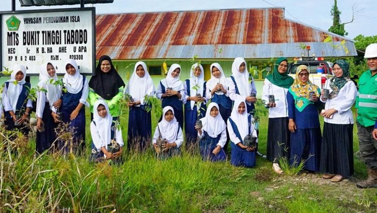 NHM Ungkap Rahasia Pantai Halmahera Kembali Bersih NHM Ungkap Rahasia Pantai Halmahera Kembali Bersih