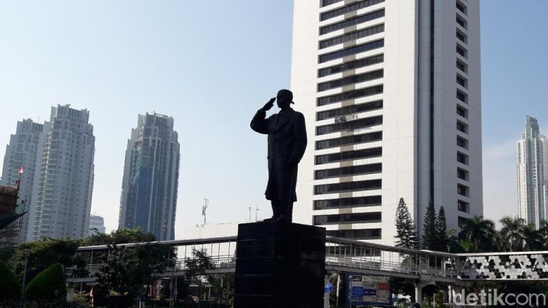 Patung Sudirman Tak Bergeser Ini Alasannya