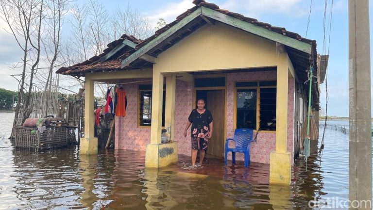 Pati Sebulan Terendam Warga Tersiksa Penyakit