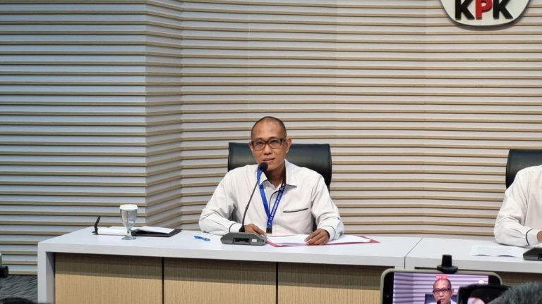 KPK Ungkap Jejak Silmy di Kampung Rusia