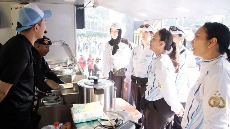 Chef Jepang Kejutkan CFD Nasi Goreng Ludes dalam Sekejap