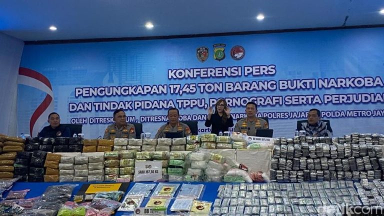 Pengejaran Otak Judol Porno Live Miliaran Rupiah