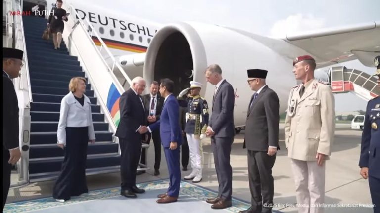 Presiden Jerman Tiba di Jakarta Warga Siap Siap