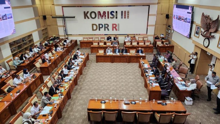 MA Minta Triliunan Rupiah Untuk Apa Saja