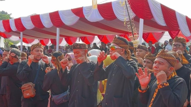 2000 Karinding Bogor Bikin Dunia Melongo