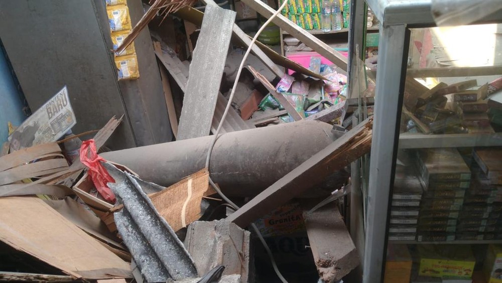 Tabung Oksigen Melayang 100 Meter Hantam Rumah Warga