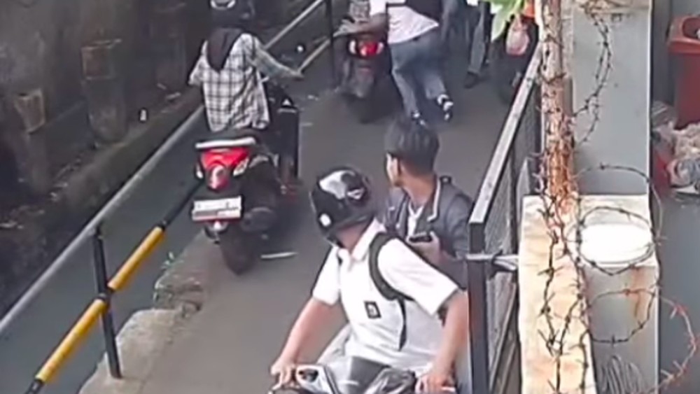 Ngeri Siswa Dibacok di Jakbar Saat Hendak ke Sekolah