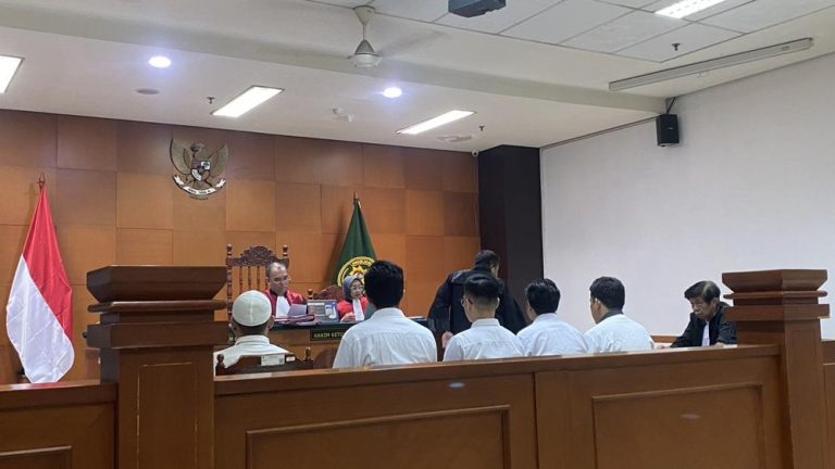 Sidang Pembunuhan Bos Bank Ditunda Ada Apa