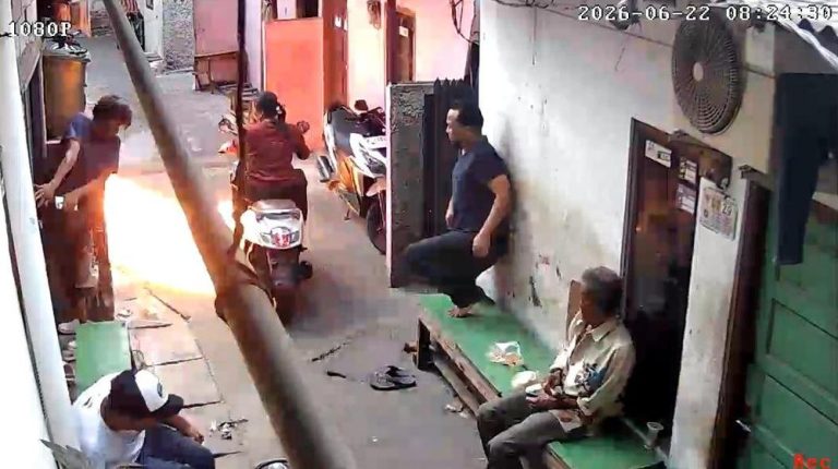 Salah Sasaran Maut Molotov di Koja Salah Sasaran Maut Molotov di Koja
