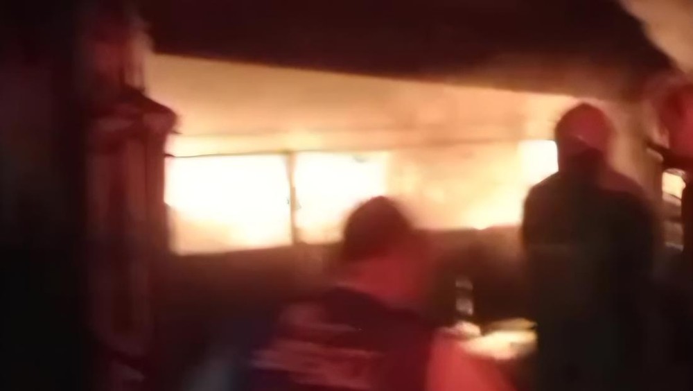 Dini Hari Mencekam Rumah Toko di Bogor Ludes