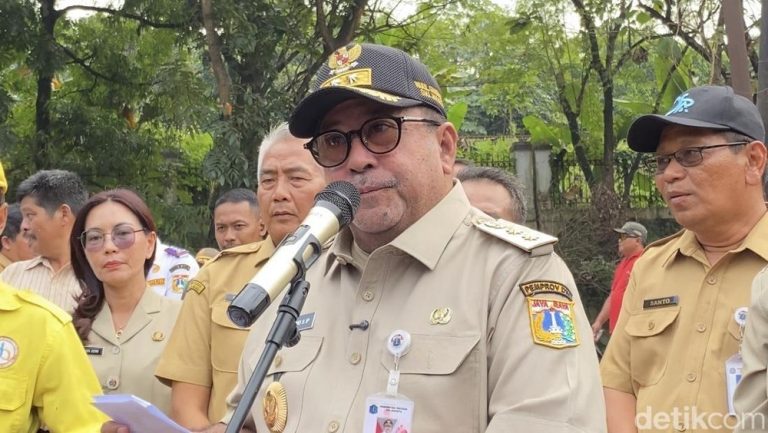 Wagub DKI Ungkap Akar Masalah Jalan Rusak Jakarta Wagub DKI Ungkap Akar Masalah Jalan Rusak Jakarta