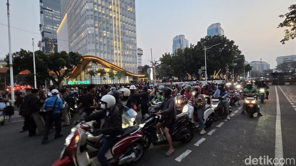 Jalan Merdeka Selatan Kembali Normal Setelah Kejutan Ini