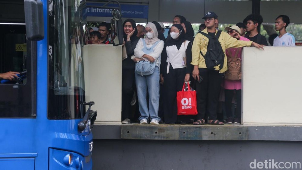 Tarif Transjakarta Naik Warga Setuju Tapi Minta Ini