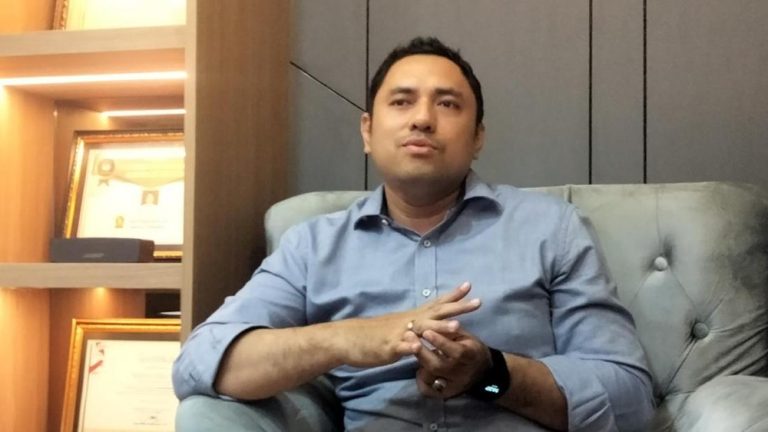 Surabaya Wajibkan Hotline Semua OPD Surabaya Wajibkan Hotline Semua OPD