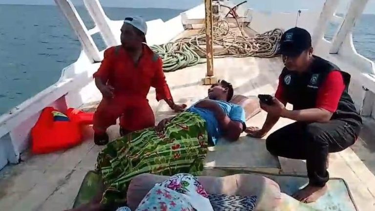 Empat Hari di Lautan Bersama Tiga Jenazah Kisah Pilu di Tengah Laut