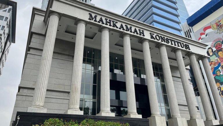 MK Putuskan Izin Tambang Tak Bisa Sembarangan