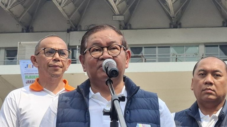 Pramono Anung Ultimatum Pengungsi Trotoar Pramono Anung Ultimatum Pengungsi Trotoar