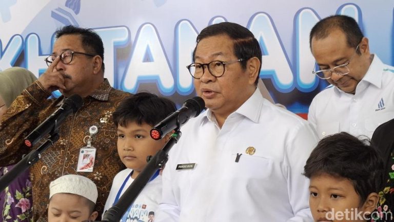 Pramono Anung Hitung Ulang Subsidi Tarif Angkutan Umum