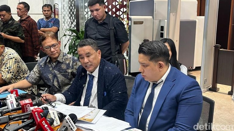 Presiden Prabowo Tak Tahu Jampidsus Jadi Tersangka Presiden Prabowo Tak Tahu Jampidsus Jadi Tersangka