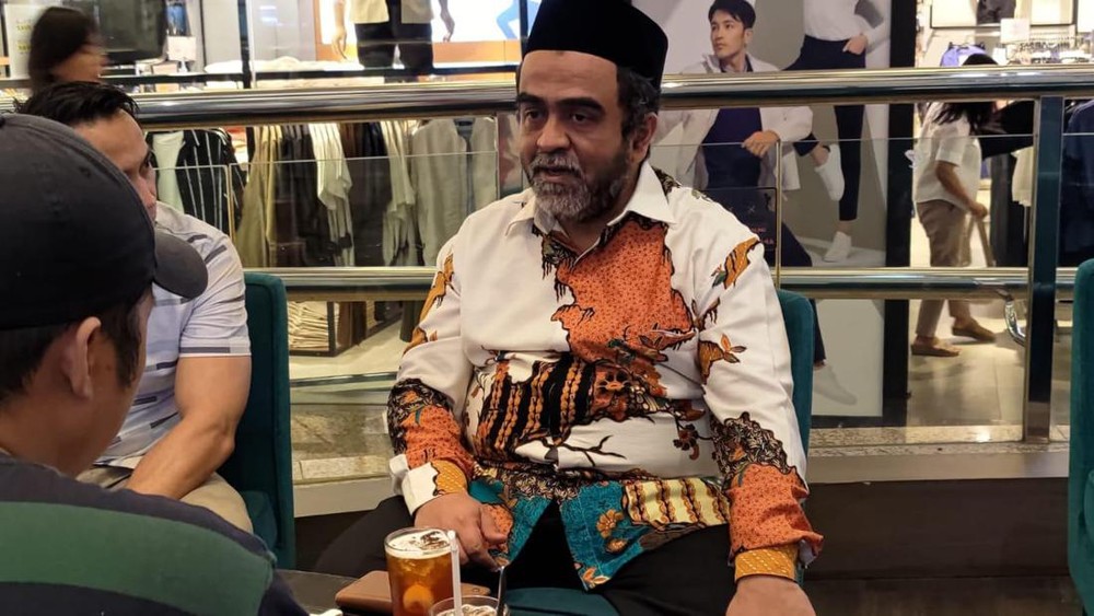 Hotman Paris Seret Nama Presiden GNK Minta Istana Buka Suara