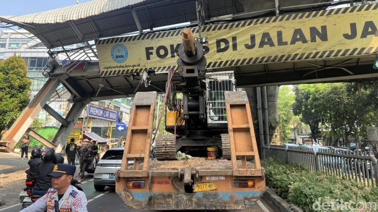 JPO Tendean Dibongkar Total Waspada Pengalihan Arus