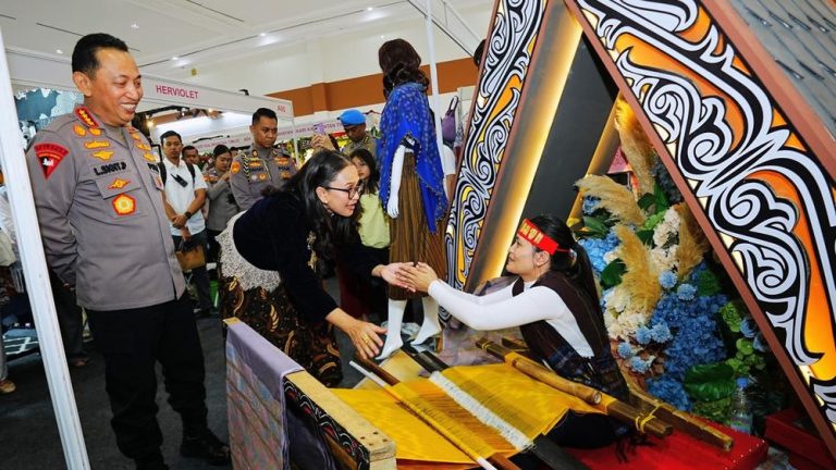 Jenderal Sigit dan Istri Terjun Langsung Dukung UMKM Nasional