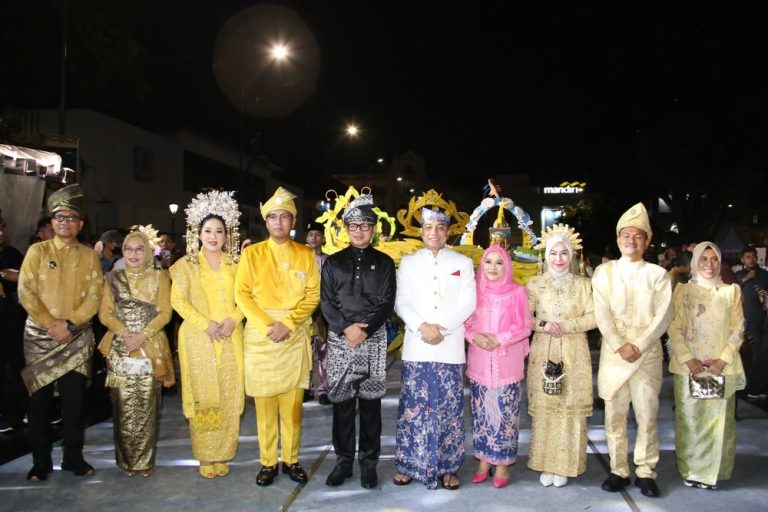 Semangat Tak Terbendung Karnaval Budaya Pukau Dunia