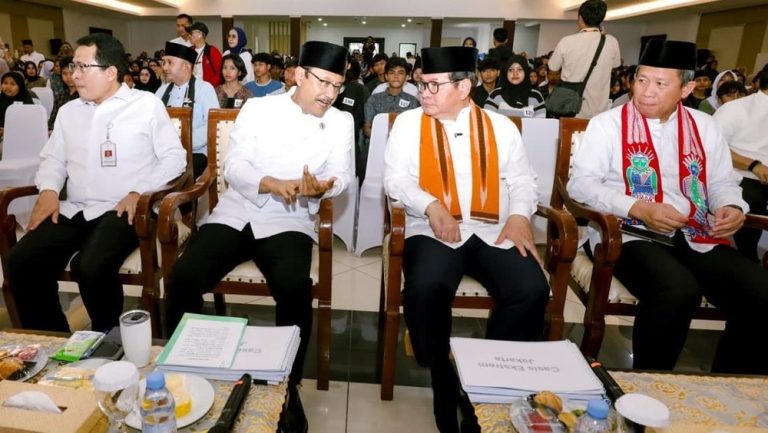 Pramono Anung Terharu Janjikan Lahan Pendidikan Jakarta