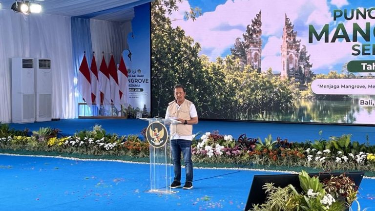 Ancaman Nyata Pesisir Indonesia