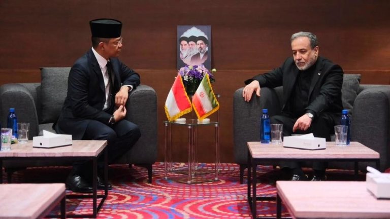Diplomasi Indonesia di Tengah Duka Iran