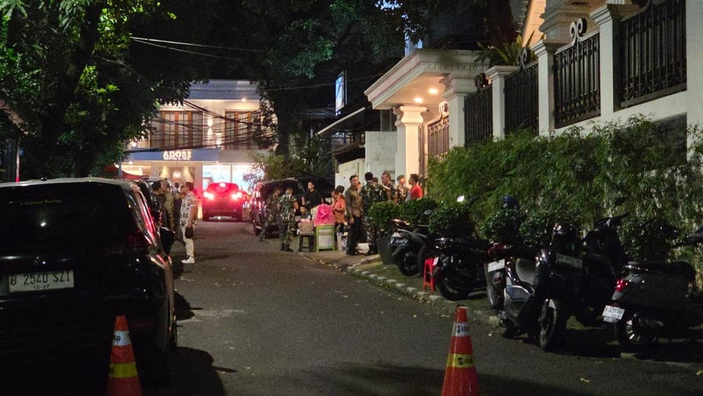 TNI Jaga Rumah Jampidsus Publik Bertanya Tanya